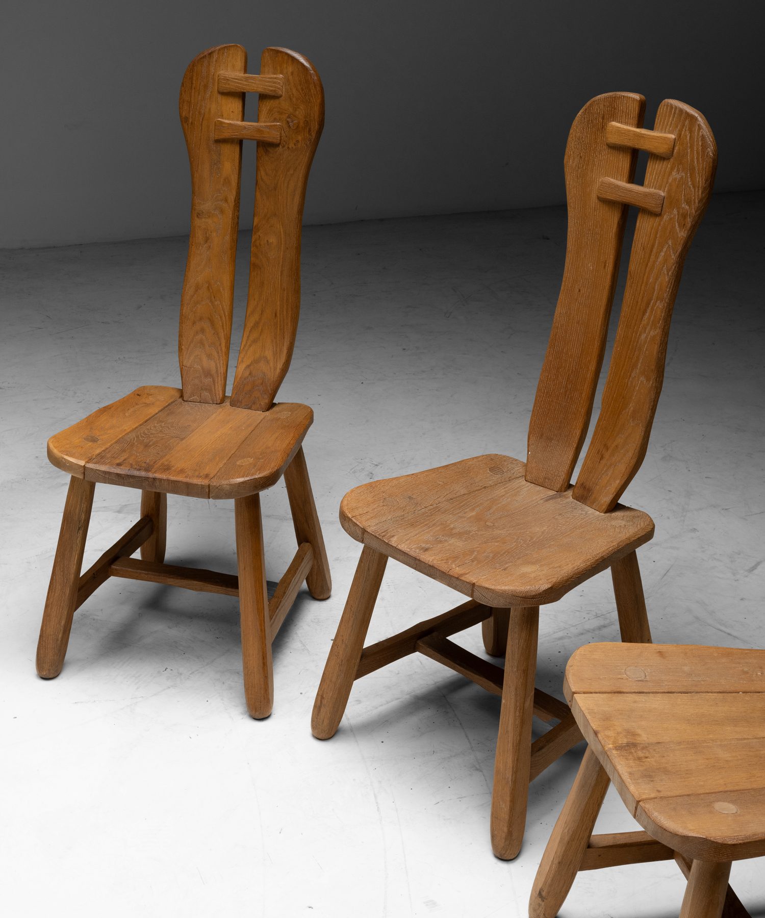 De Puydt Oak Dining Chairs :: Obsolete
